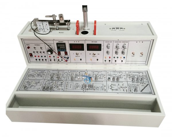 �������z�y�c�D�Q���g����_