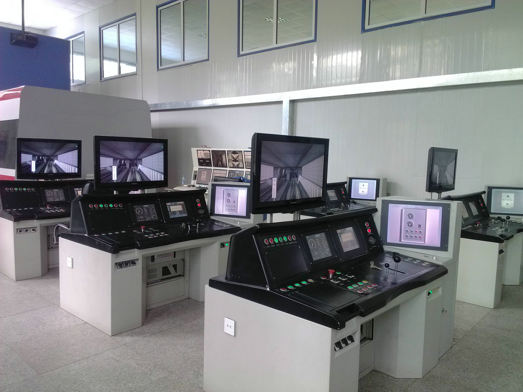 ܉����ͨ�{�ģ�M��