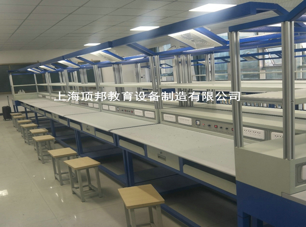 計(jì)算機(jī)組裝與維護(hù)實(shí)訓(xùn)室