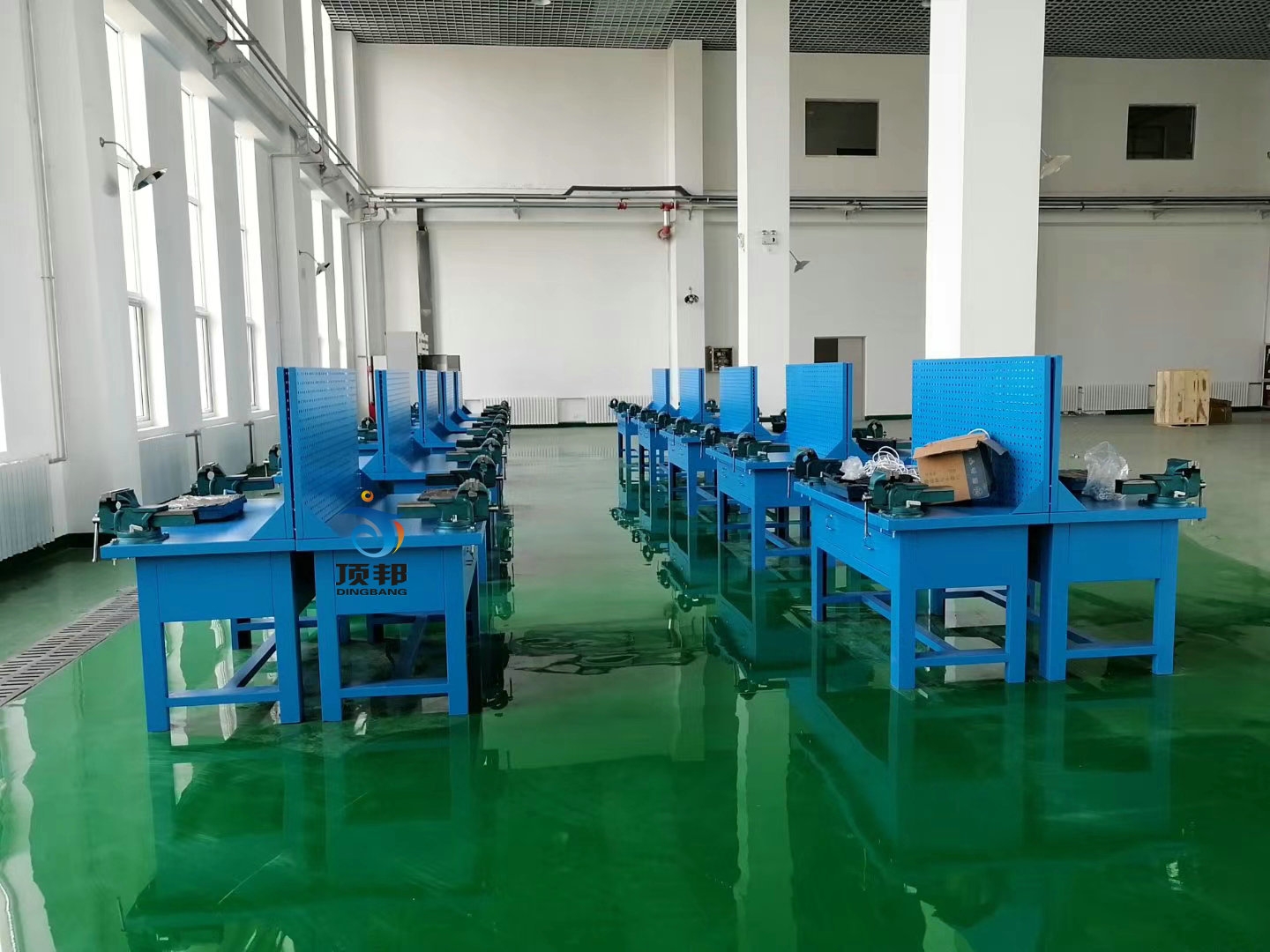 鉗工實訓(xùn)設(shè)備