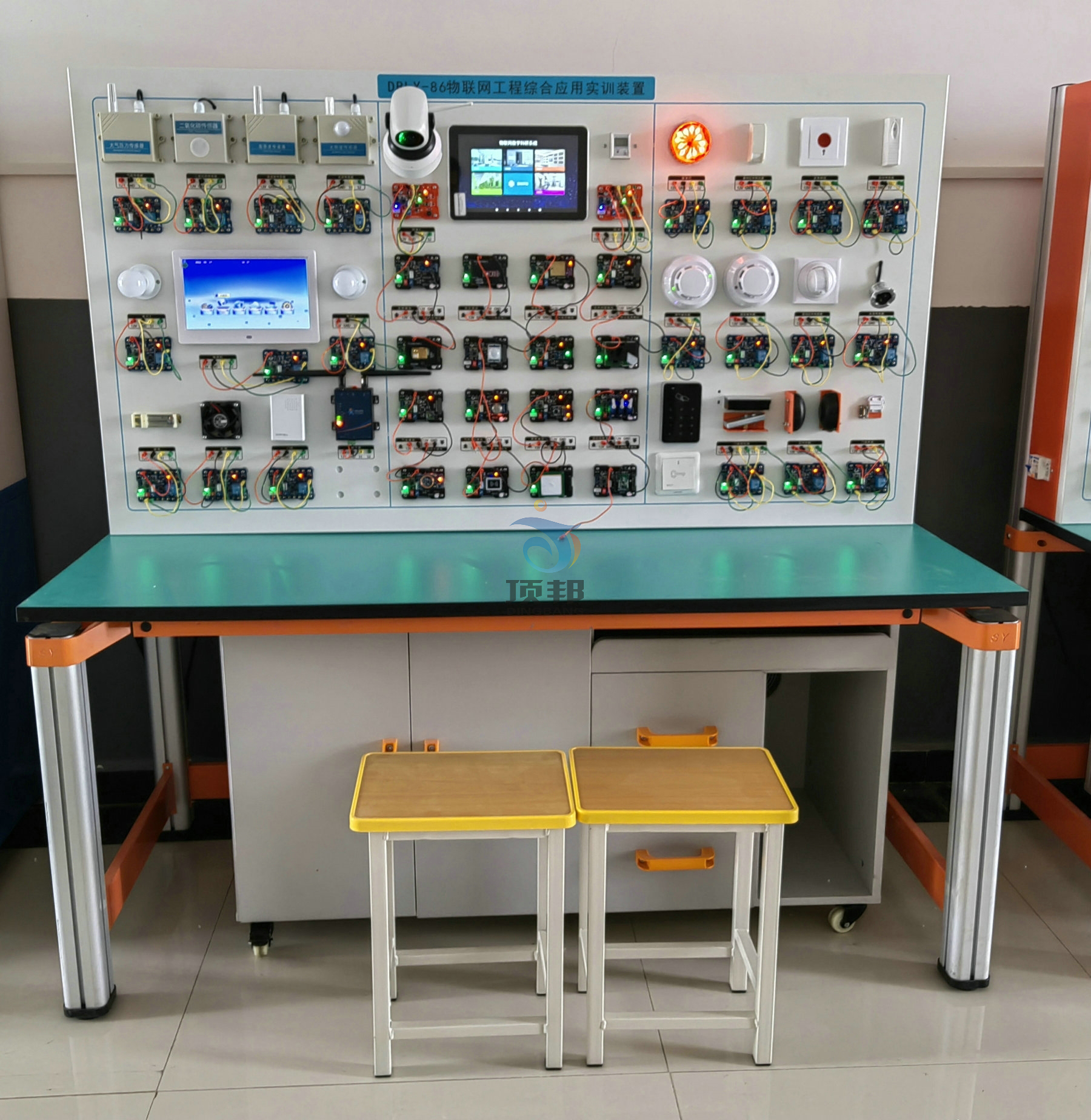 物聯(lián)網(wǎng)工程綜合應(yīng)用實(shí)訓(xùn)裝置