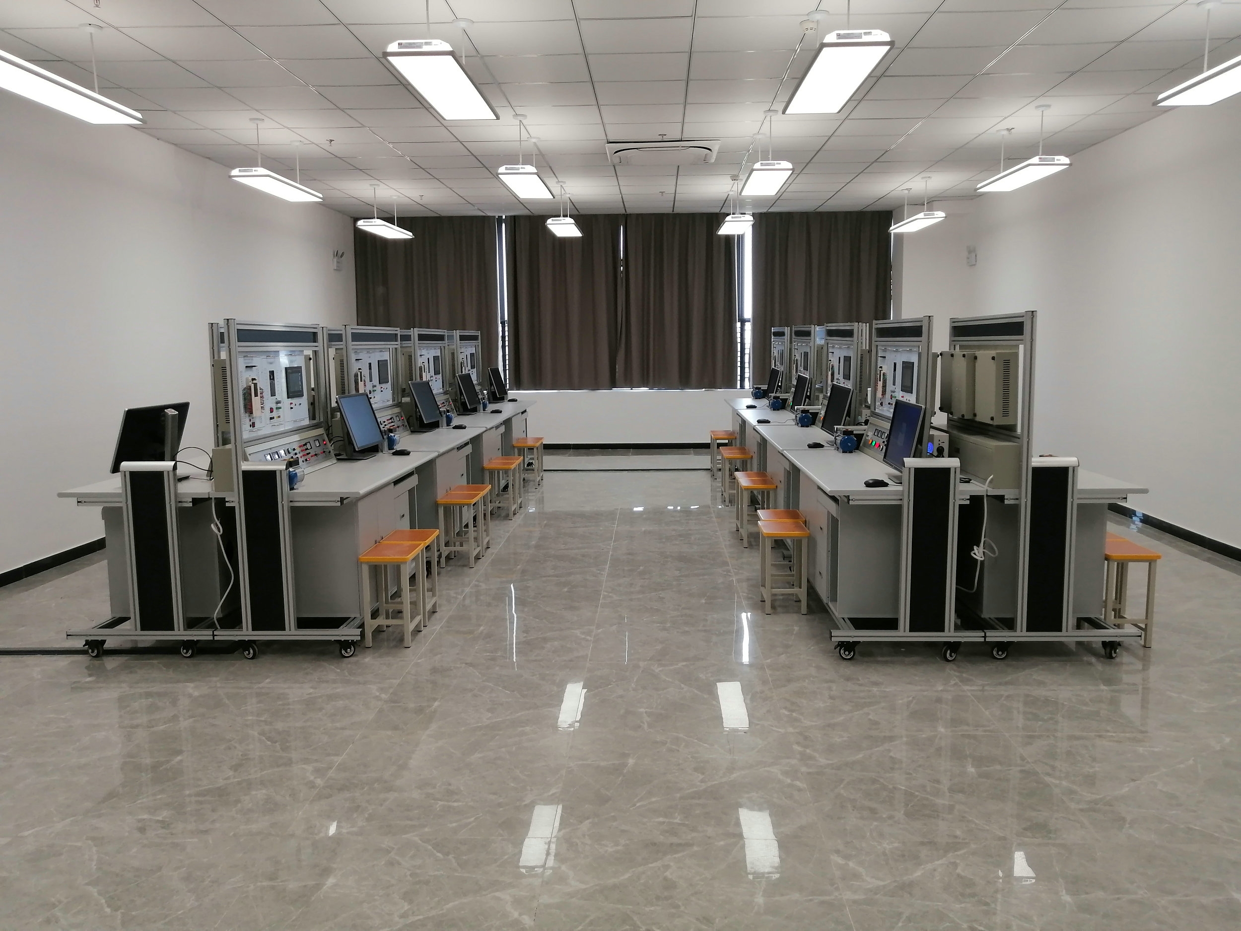 �W(w��ng)�j(lu��)��PLC�ɾ��̿���������b��