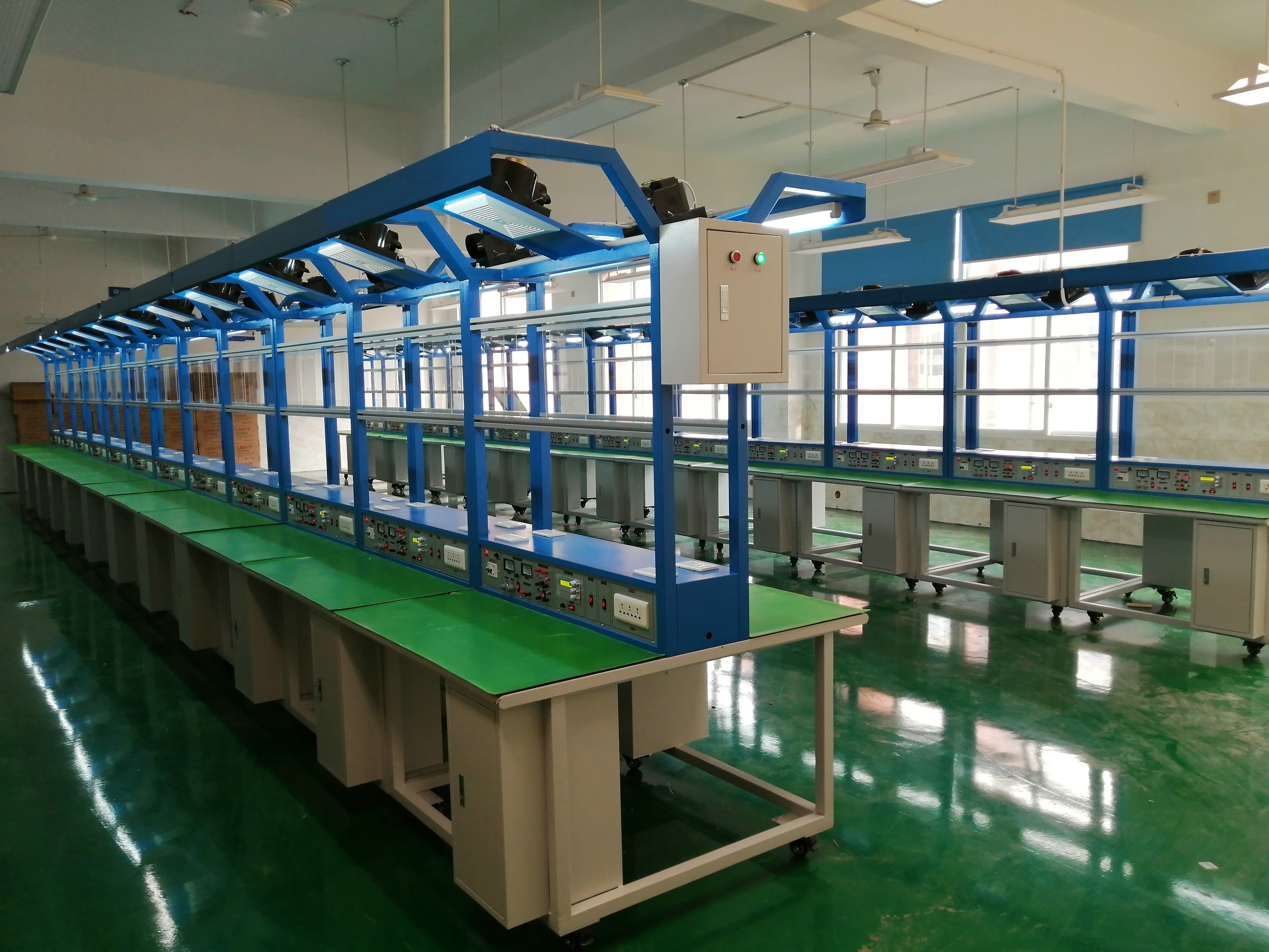 電子產(chǎn)品焊接裝配實訓臺