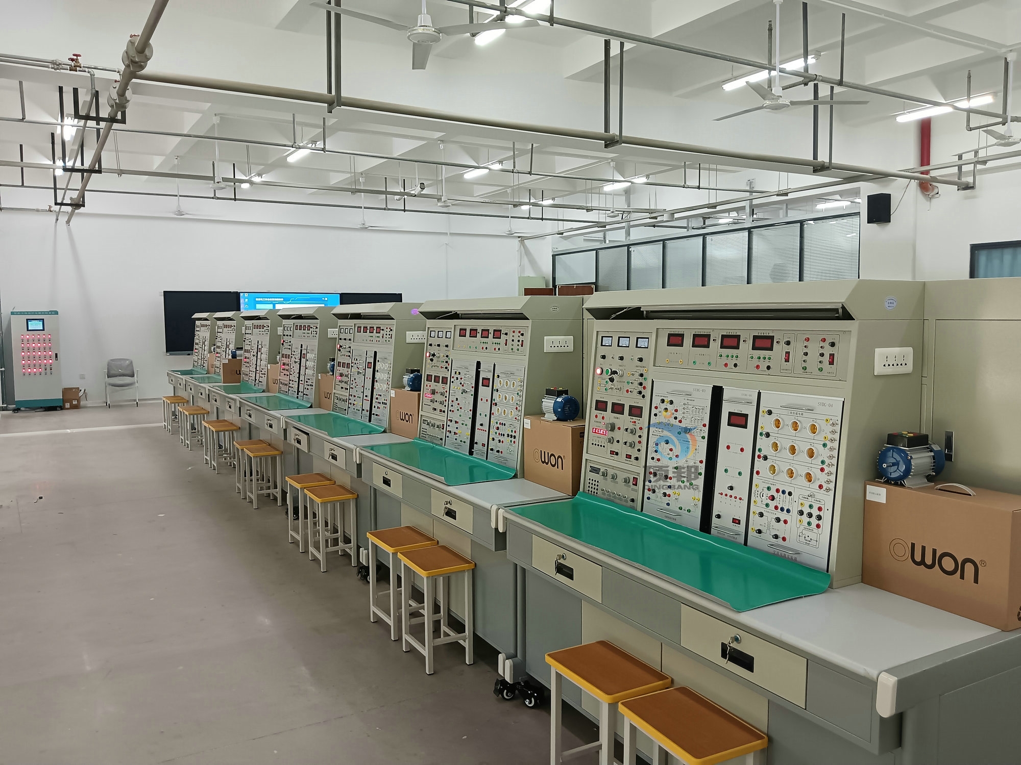 電工技術實驗裝置(電工技術實驗臺)