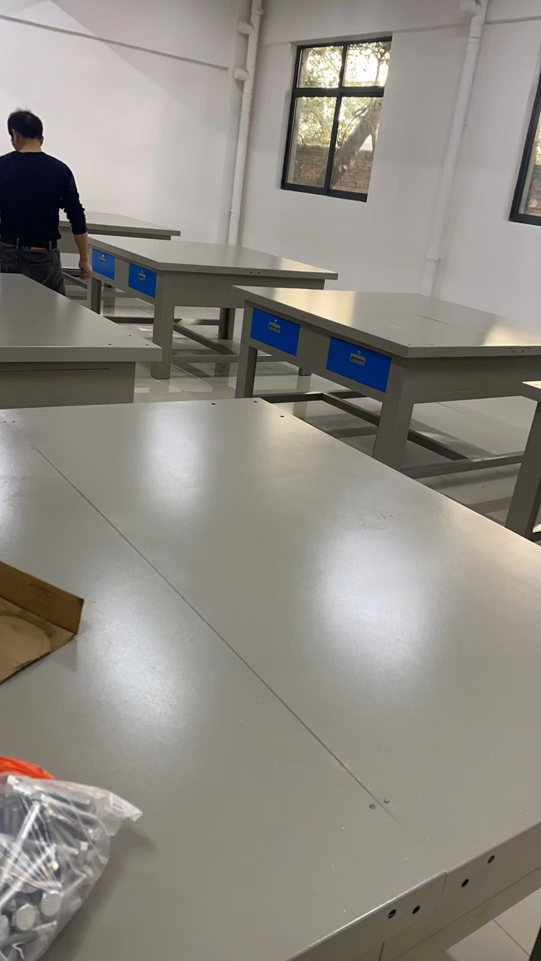 鉗工工作臺(tái)