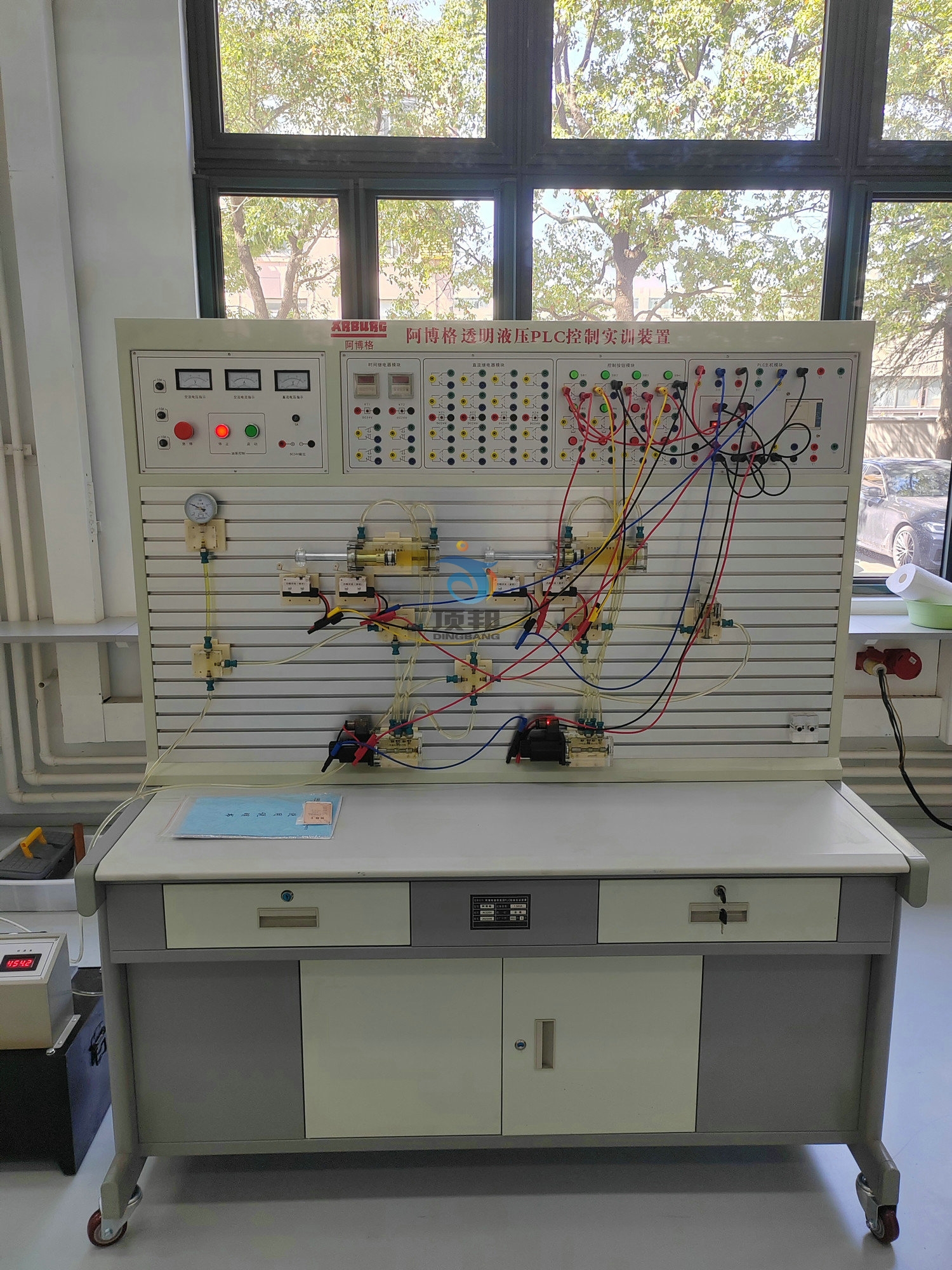 ͸��Һ��PLC���ƌ�(sh��)Ӗ(x��n)�b��