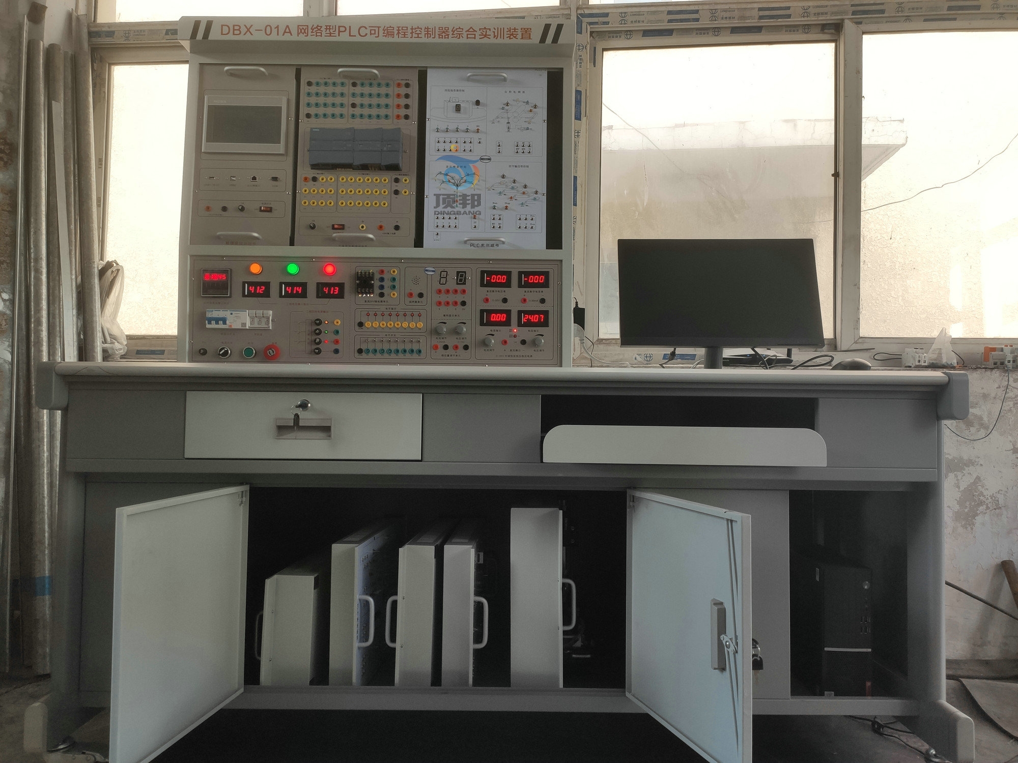 網(wǎng)絡(luò)型PLC可編程控制器綜合實(shí)訓(xùn)裝置