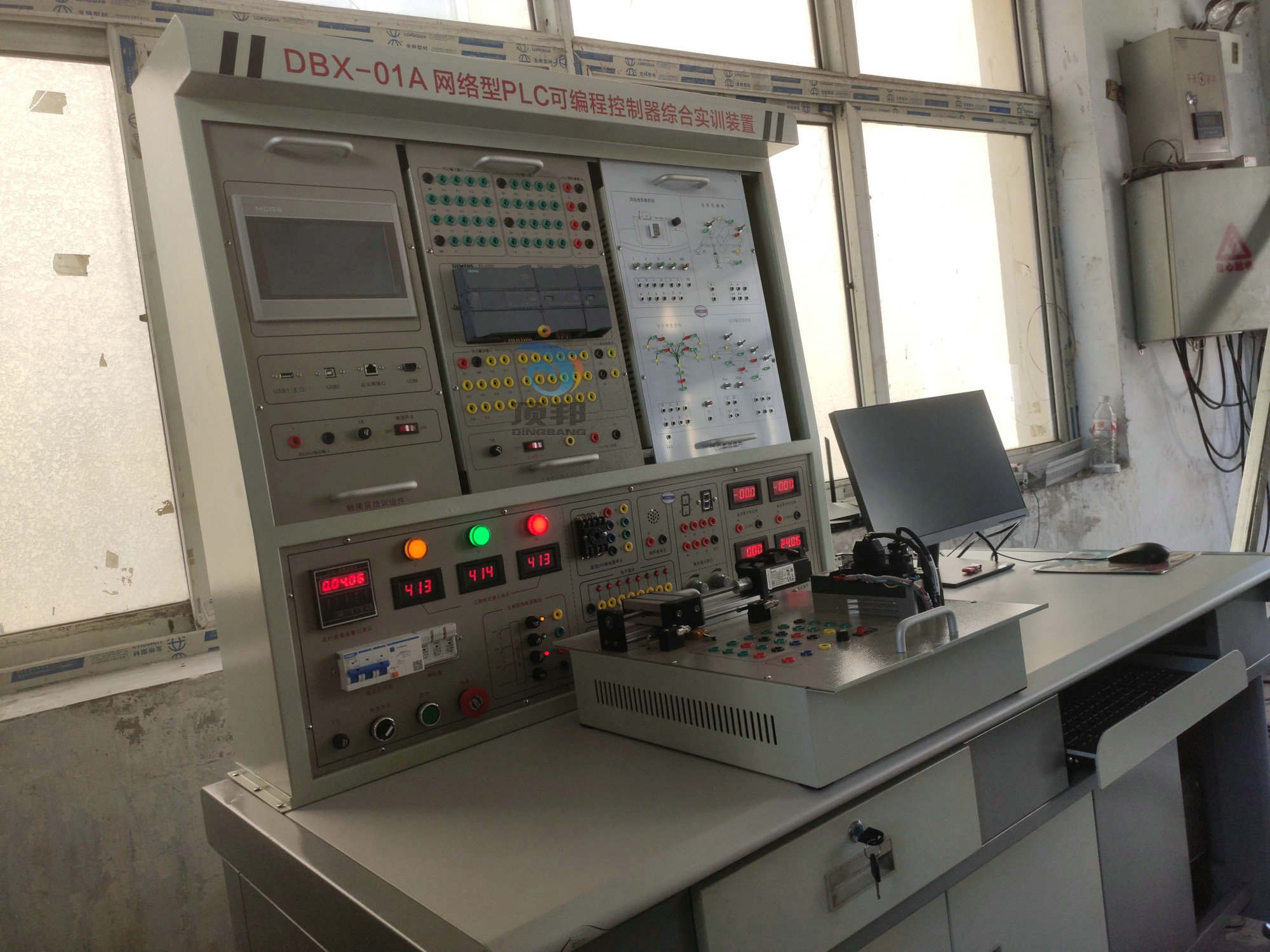 網(wǎng)絡(luò)型PLC可編程控制器綜合實(shí)訓(xùn)裝置