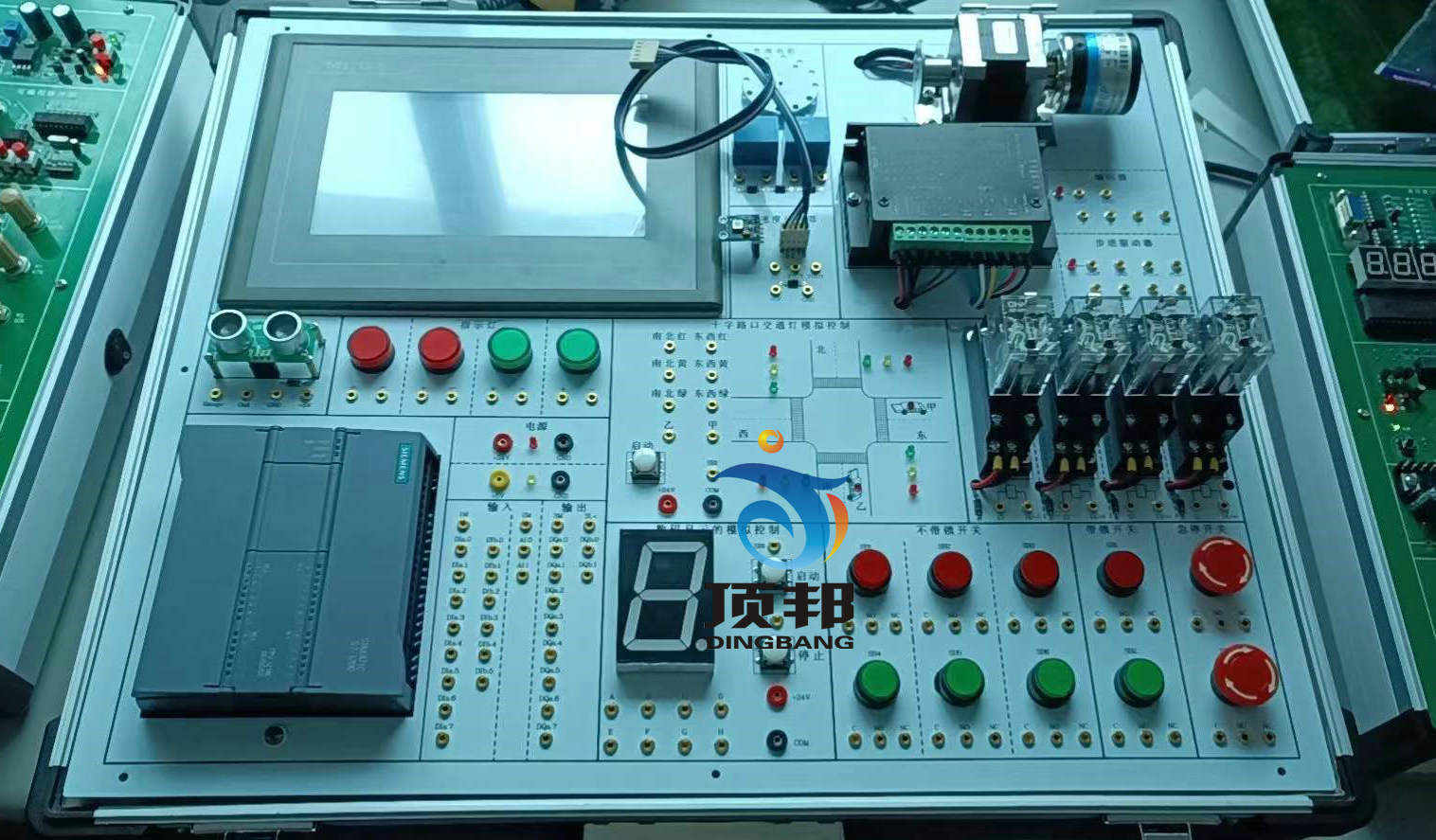 西門子S7-1200PLC實(shí)驗(yàn)箱