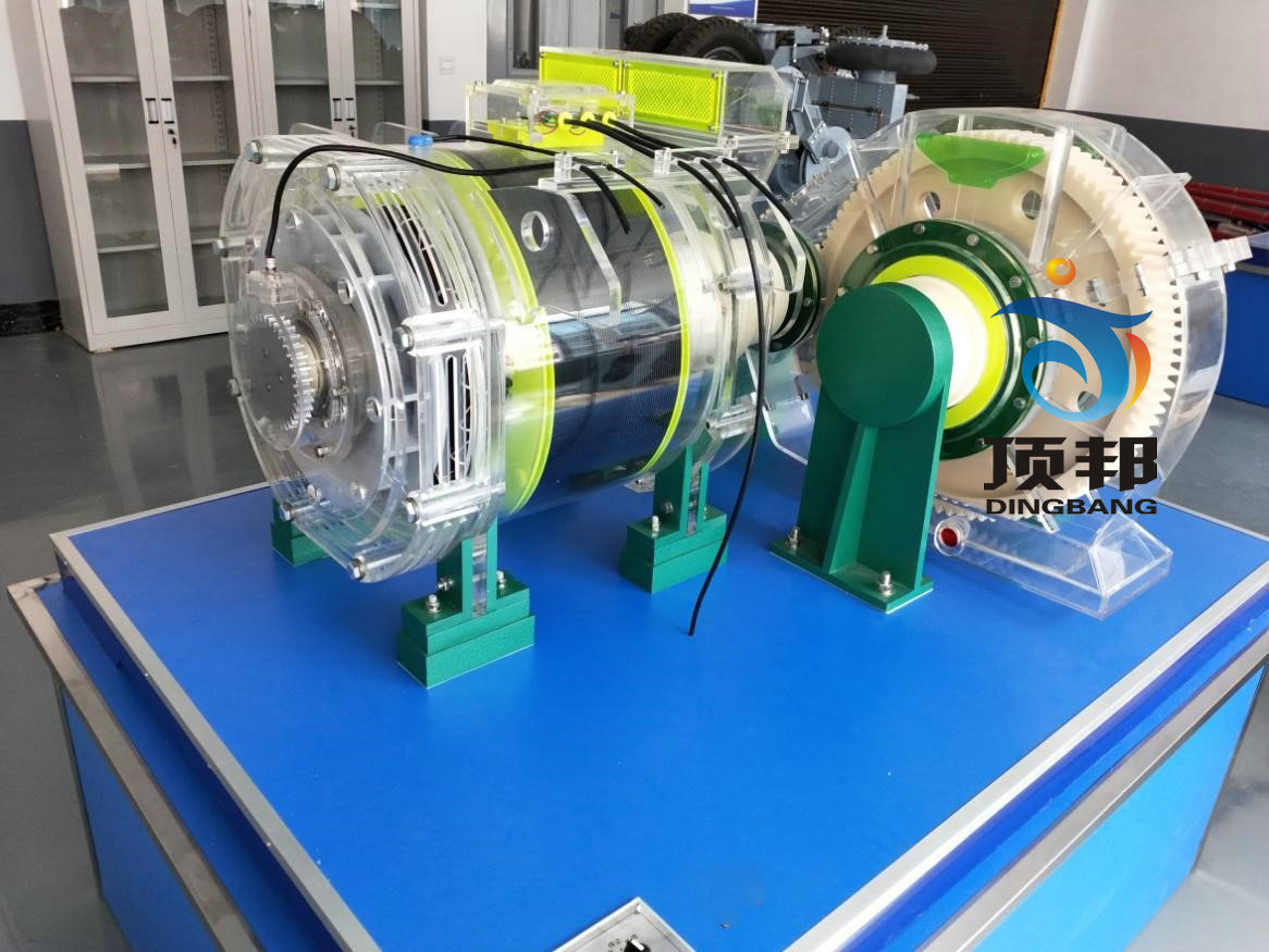 牽引電動(dòng)機(jī)及驅(qū)動(dòng)裝置模型