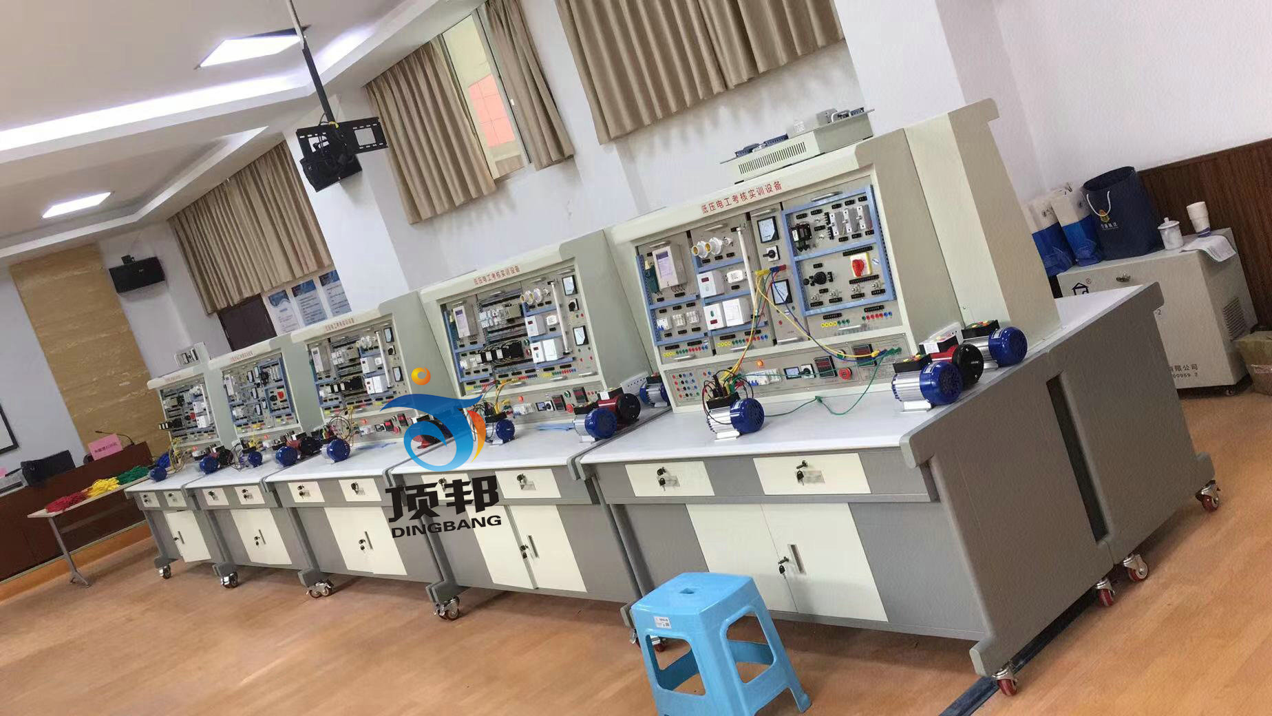 低壓電工考核實(shí)訓(xùn)裝置