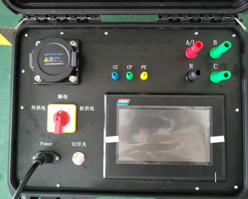 國(guó)標(biāo)直流充電智能實(shí)訓(xùn)臺(tái)