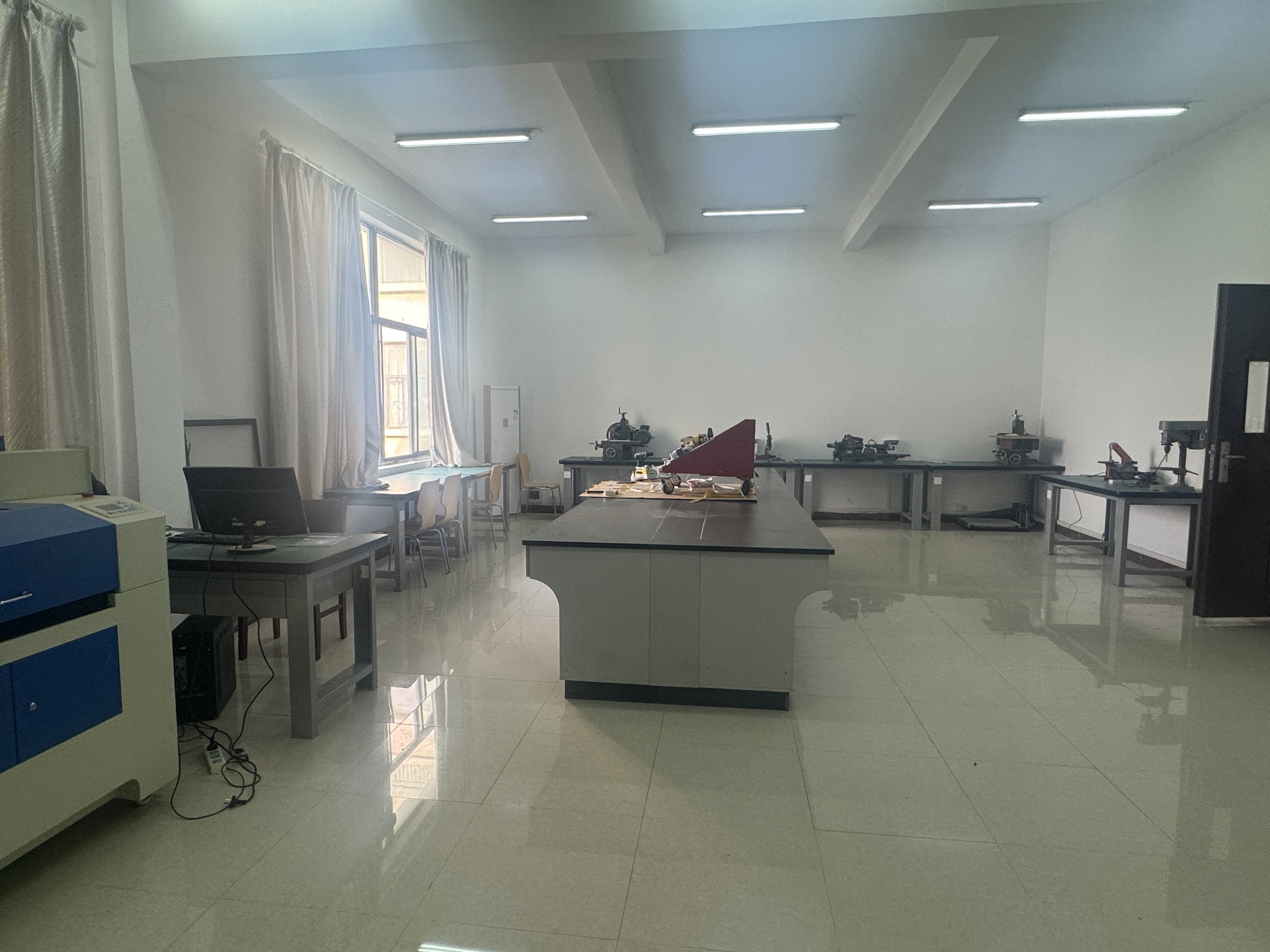 激光雕刻實(shí)訓(xùn)室